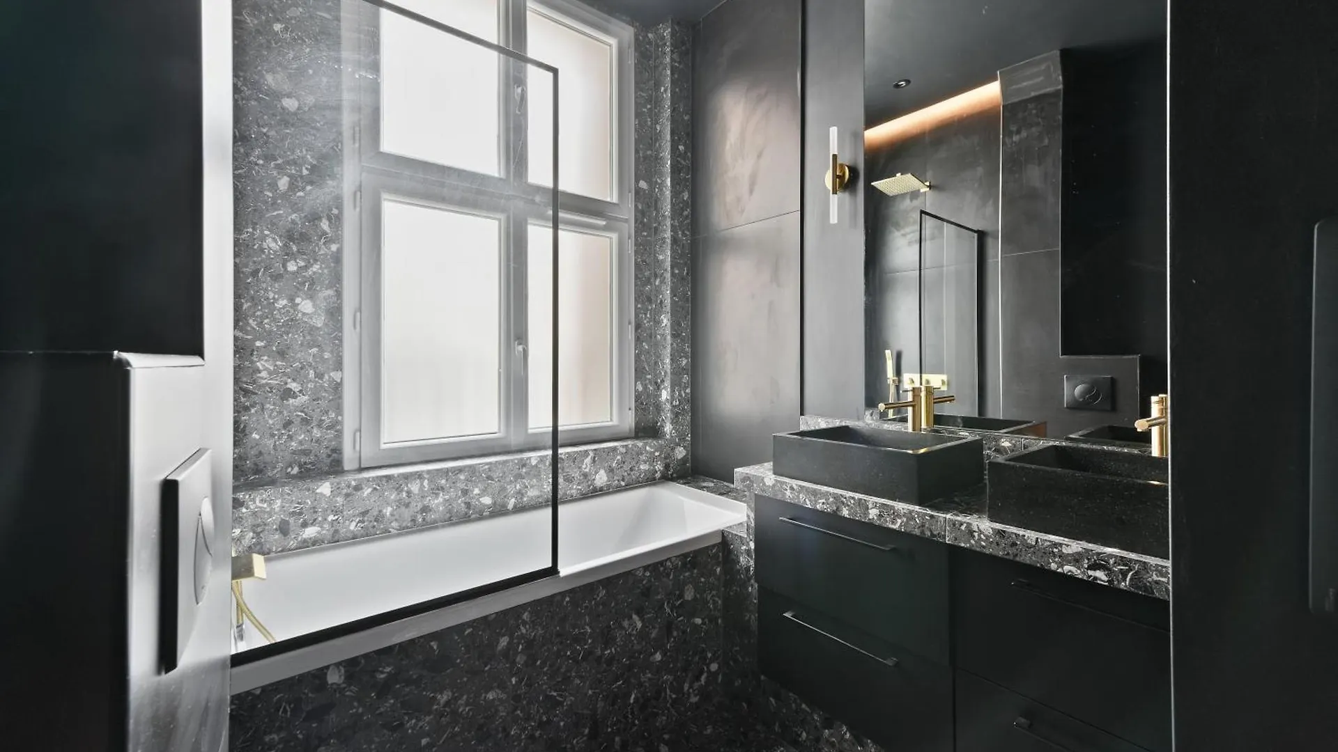 Charming And Cosy In Center Париж